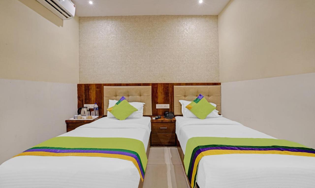 Hotel Bkc Mannat Мумбай Екстериор снимка