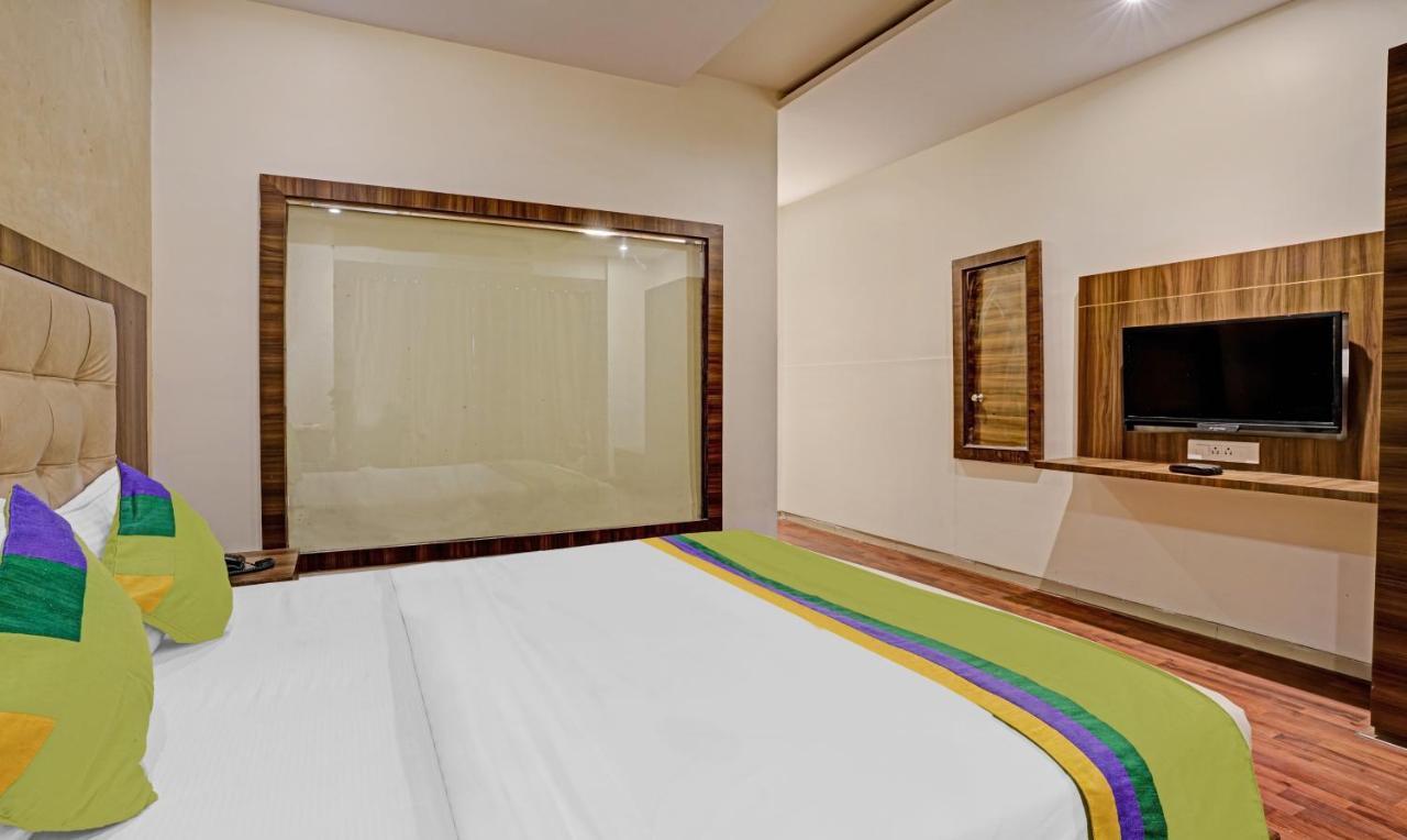 Hotel Bkc Mannat Мумбай Екстериор снимка
