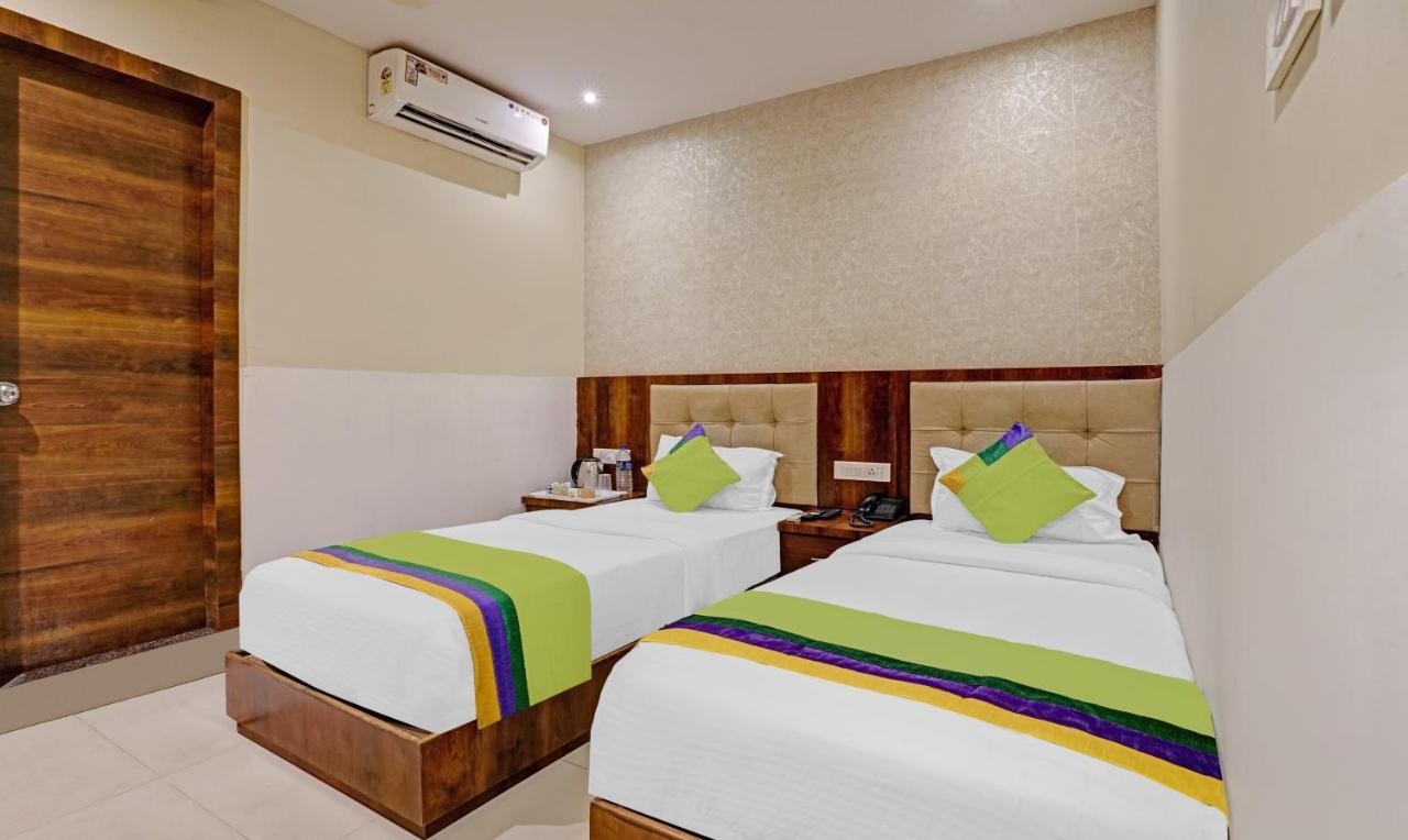 Hotel Bkc Mannat Мумбай Екстериор снимка