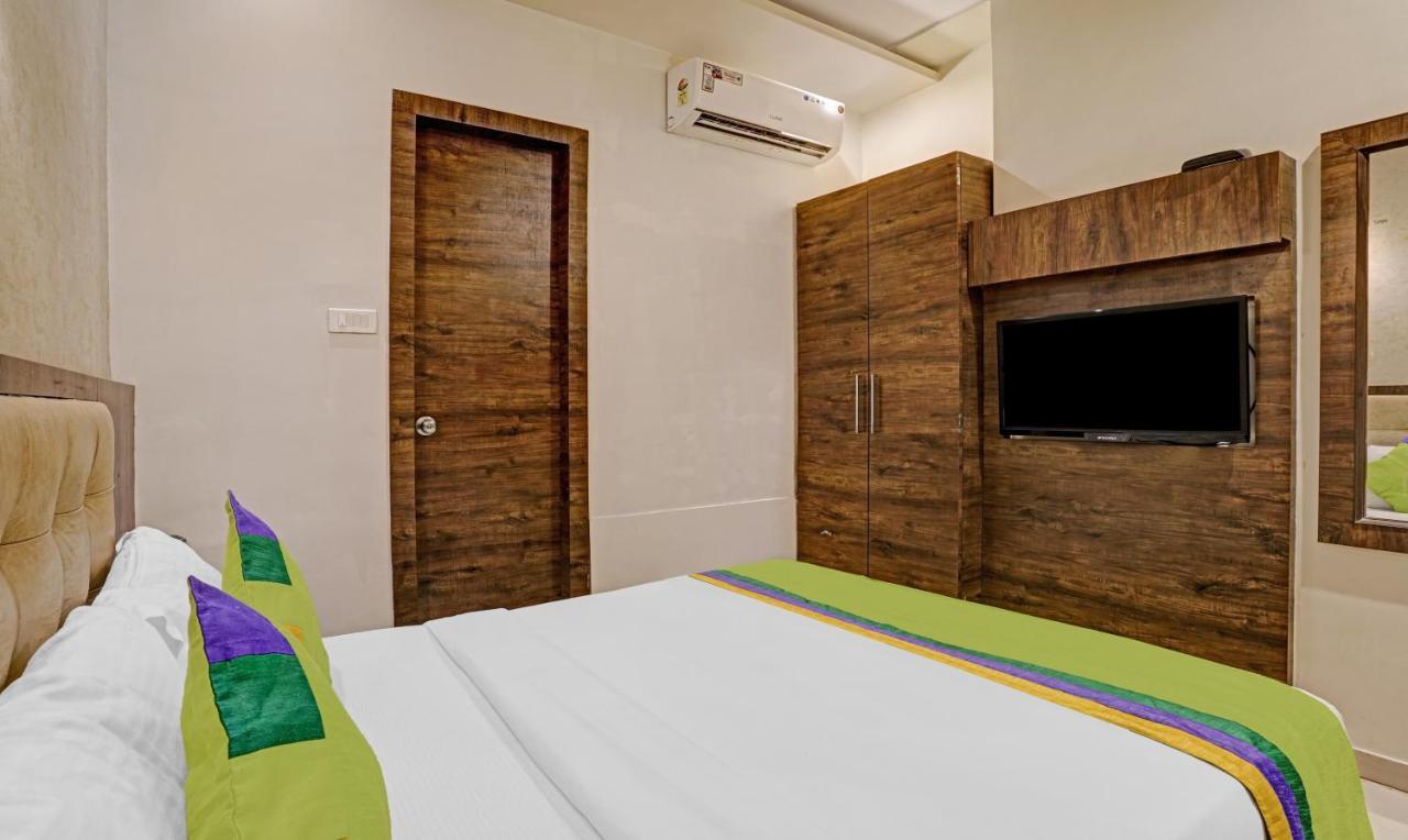 Hotel Bkc Mannat Мумбай Екстериор снимка