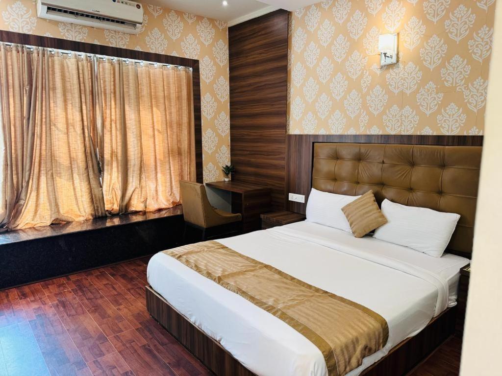 Hotel Bkc Mannat Мумбай Екстериор снимка